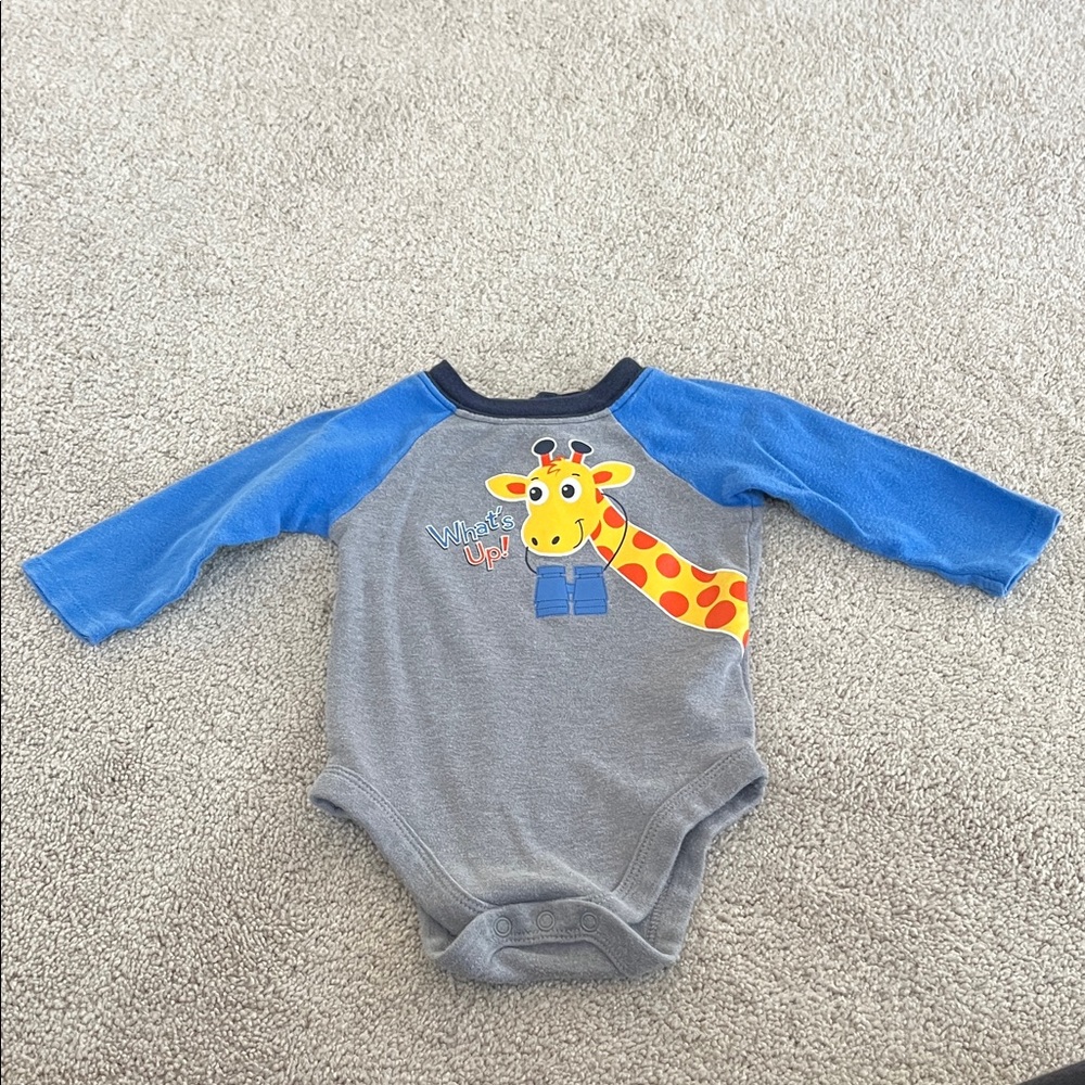 🍼Garanimals Blue and Gray Giraffe Bodysuit🍼